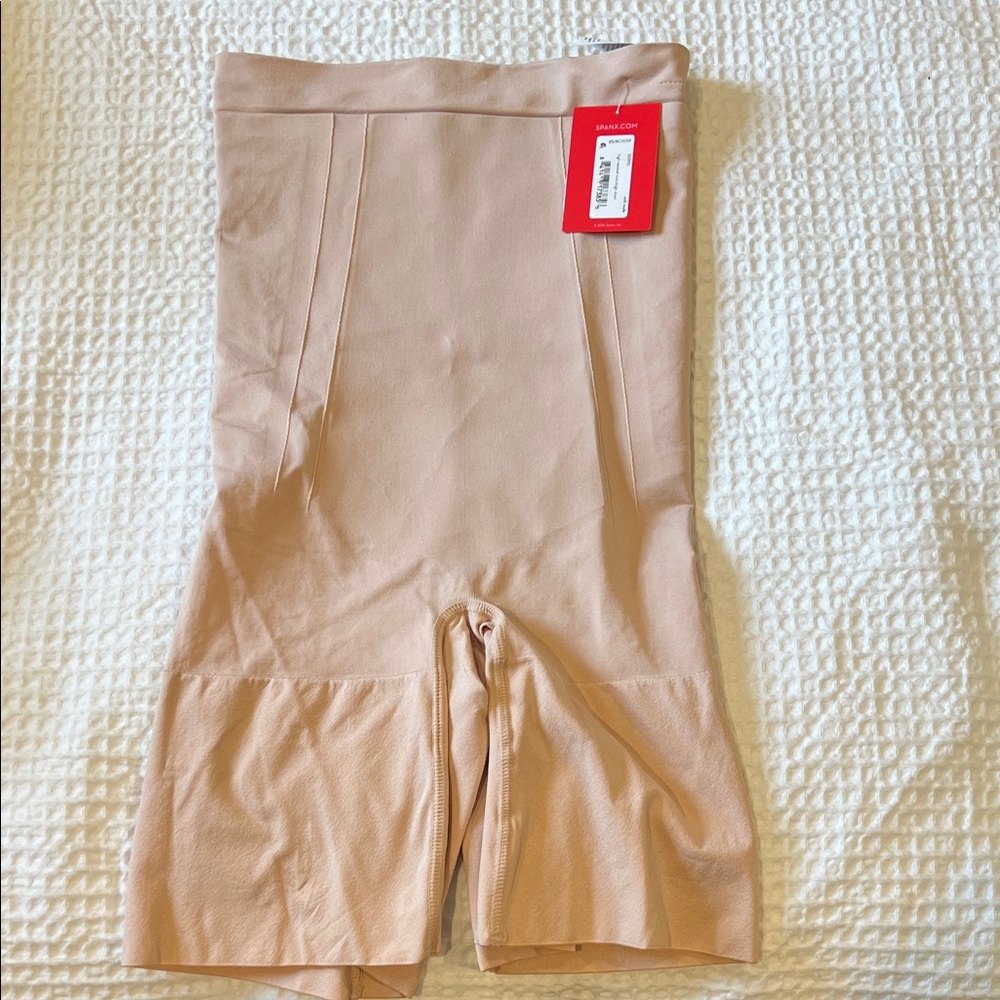 SPANX SPANXSculpt High-Waisted Mid-Thigh Shapewear Short